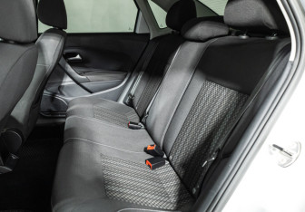 Подержанный автомобиль Volkswagen Polo Sedan 2018 года (10 фото)