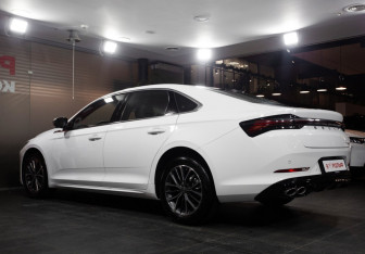 Новый Geely Preface 2024 (4 фото)