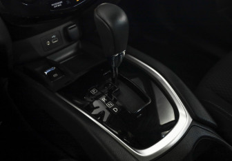Подержанный автомобиль Nissan X-Trail 2021 года (18 фото)