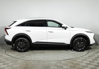 Подержанный автомобиль Haval F7 2024 года (4 фото)