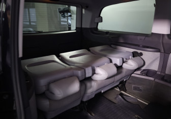 Подержанный автомобиль Mercedes-Benz Viano 2012 года (21 фото)