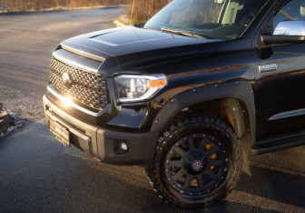 Подержанный автомобиль Toyota Tundra 2013 года (2 фото)