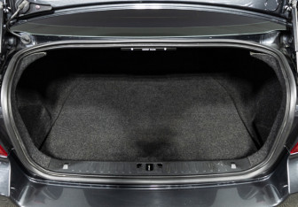 Подержанный автомобиль Volvo S80 2010 года (16 фото)