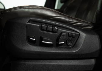 Подержанный автомобиль BMW X5 2017 года (15 фото)