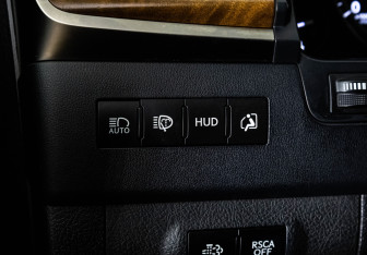 Подержанный автомобиль Mitsubishi Montero Sport 2022 года (24 фото)