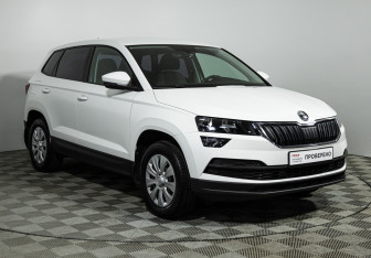 Подержанный автомобиль Skoda Karoq 2021 года (3 фото)