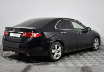 Подержанный автомобиль Honda Accord Sedan 2011 года (5 фото)