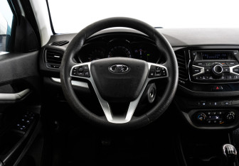 Подержанный автомобиль LADA (ВАЗ) Vesta Sedan 2018 года (11 фото)