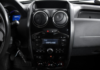 Подержанный автомобиль Renault Duster 2016 года (16 фото)