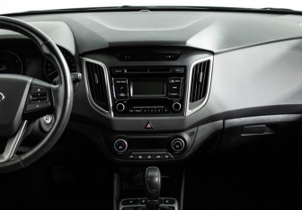 Подержанный автомобиль Hyundai Creta 2017 года (14 фото)