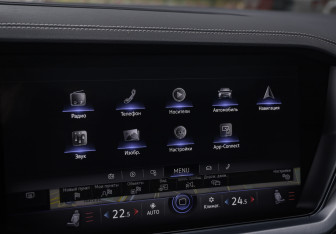 Подержанный автомобиль Volkswagen Touareg 2021 года (17 фото)
