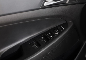 Подержанный автомобиль Hyundai Tucson 2017 года (21 фото)