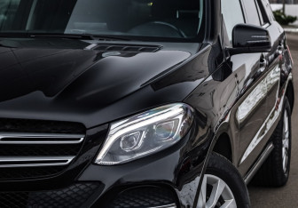 Подержанный автомобиль Mercedes-Benz GLE 2016 года (2 фото)