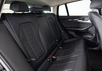 Подержанный автомобиль BMW X4 2019 года (12 фото)