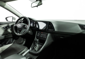 Подержанный автомобиль SEAT Leon Hatchback 2014 года (9 фото)