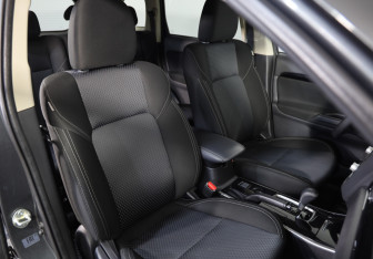 Подержанный автомобиль Mitsubishi Outlander 2022 года (24 фото)