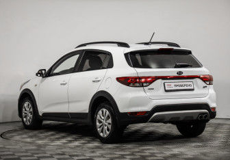 Подержанный автомобиль Kia Rio Hatchback 2017 года (7 фото)