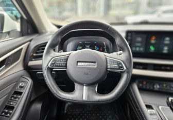 Подержанный автомобиль Haval F7 2022 года (14 фото)