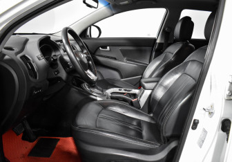 Подержанный автомобиль Kia Sportage 2016 года (10 фото)