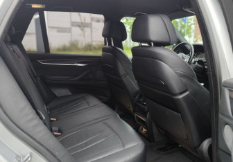 Подержанный автомобиль BMW X5 2016 года (22 фото)