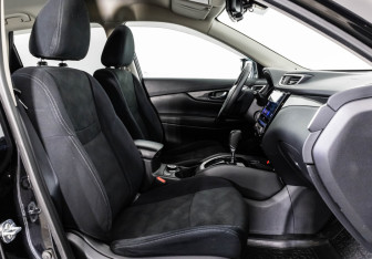 Подержанный автомобиль Nissan X-Trail 2017 года (16 фото)