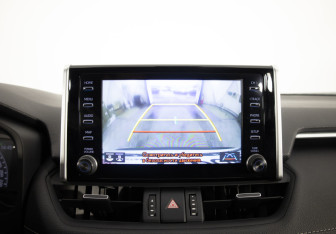 Подержанный автомобиль Toyota RAV4 2019 года (16 фото)