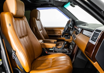 Подержанный автомобиль Land Rover Range Rover 2010 года (23 фото)