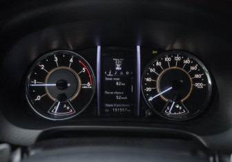 Подержанный автомобиль Toyota Fortuner 2019 года (14 фото)