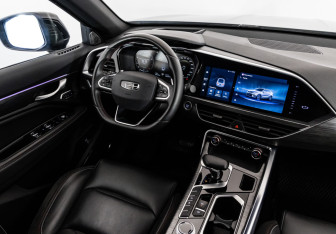 Подержанный автомобиль Geely Tugella 2023 года (17 фото)