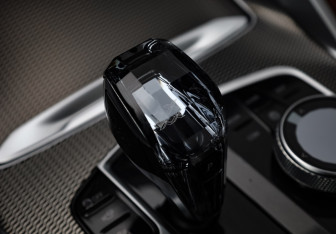 Подержанный автомобиль BMW X6 2021 года (24 фото)