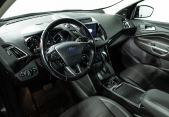 Подержанный автомобиль Ford Kuga 2017 года (11 фото)