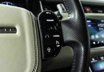 Подержанный автомобиль Land Rover Range Rover Sport 2020 года (22 фото)