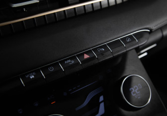 Подержанный автомобиль Exeed LX 2023 года (14 фото)