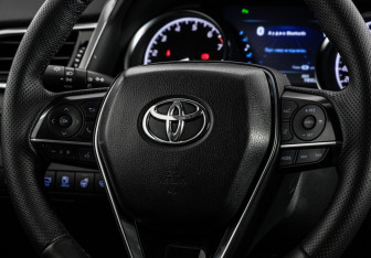 Подержанный автомобиль Toyota Camry Sedan 2019 года (12 фото)