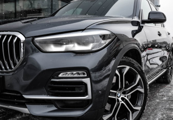 Подержанный автомобиль BMW X5 2018 года (2 фото)