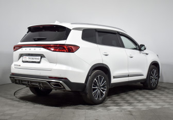 Подержанный автомобиль Chery Tiggo 8 Pro Max 2024 года (5 фото)