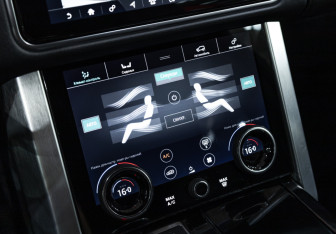 Подержанный автомобиль Land Rover Range Rover 2018 года (27 фото)