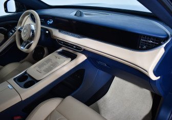 Подержанный автомобиль Voyah Free 2023 года (14 фото)