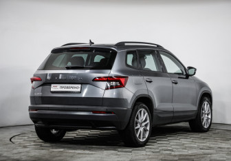 Подержанный автомобиль Skoda Karoq 2020 года (5 фото)