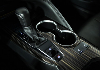 Подержанный автомобиль Toyota Camry Sedan 2020 года (19 фото)