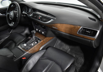 Подержанный автомобиль Audi A7 2013 года (12 фото)
