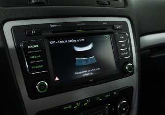 Подержанный автомобиль Skoda Octavia Liftback 2010 года (15 фото)