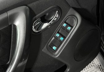 Подержанный автомобиль Renault Duster 2018 года (10 фото)