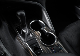 Подержанный автомобиль Toyota Camry Sedan 2018 года (11 фото)