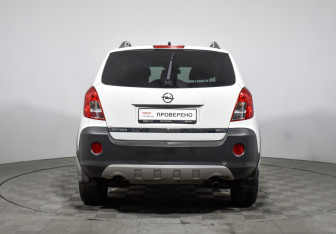 Подержанный автомобиль Opel Antara 2012 года (6 фото)