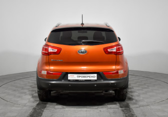 Подержанный автомобиль Kia Sportage 2011 года (6 фото)