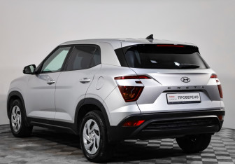 Подержанный автомобиль Hyundai Creta 2022 года (6 фото)