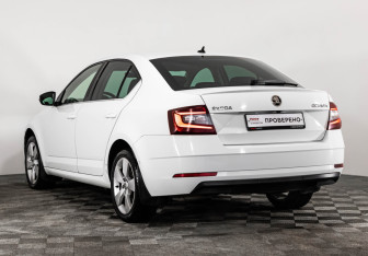 Подержанный автомобиль Skoda Octavia Liftback 2019 года (7 фото)