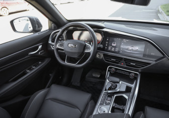 Подержанный автомобиль Geely Tugella 2023 года (13 фото)