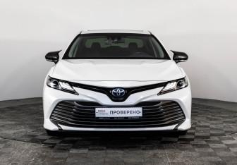 Подержанный автомобиль Toyota Camry Sedan 2020 года (3 фото)
